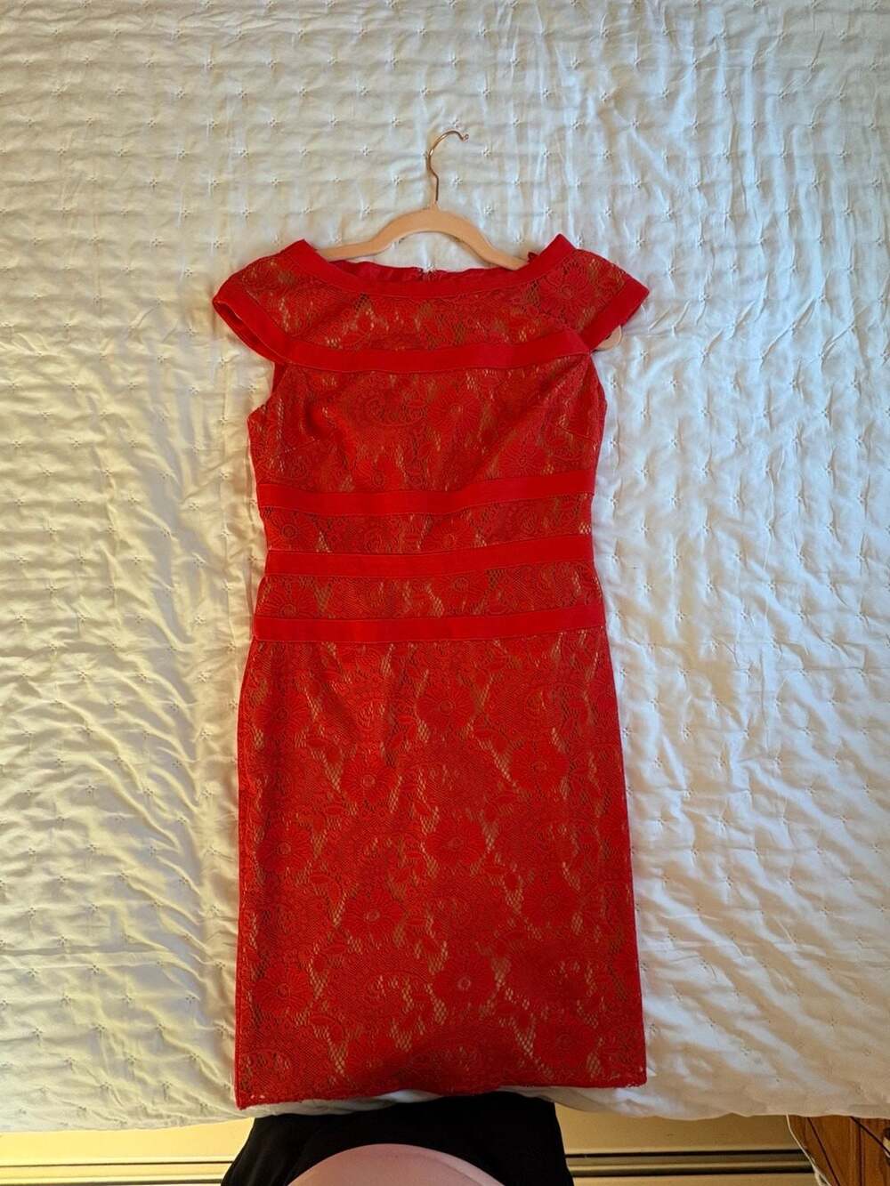 Adrianna Papell Red Lace Sheath Cocktail Dress Womens Size 6